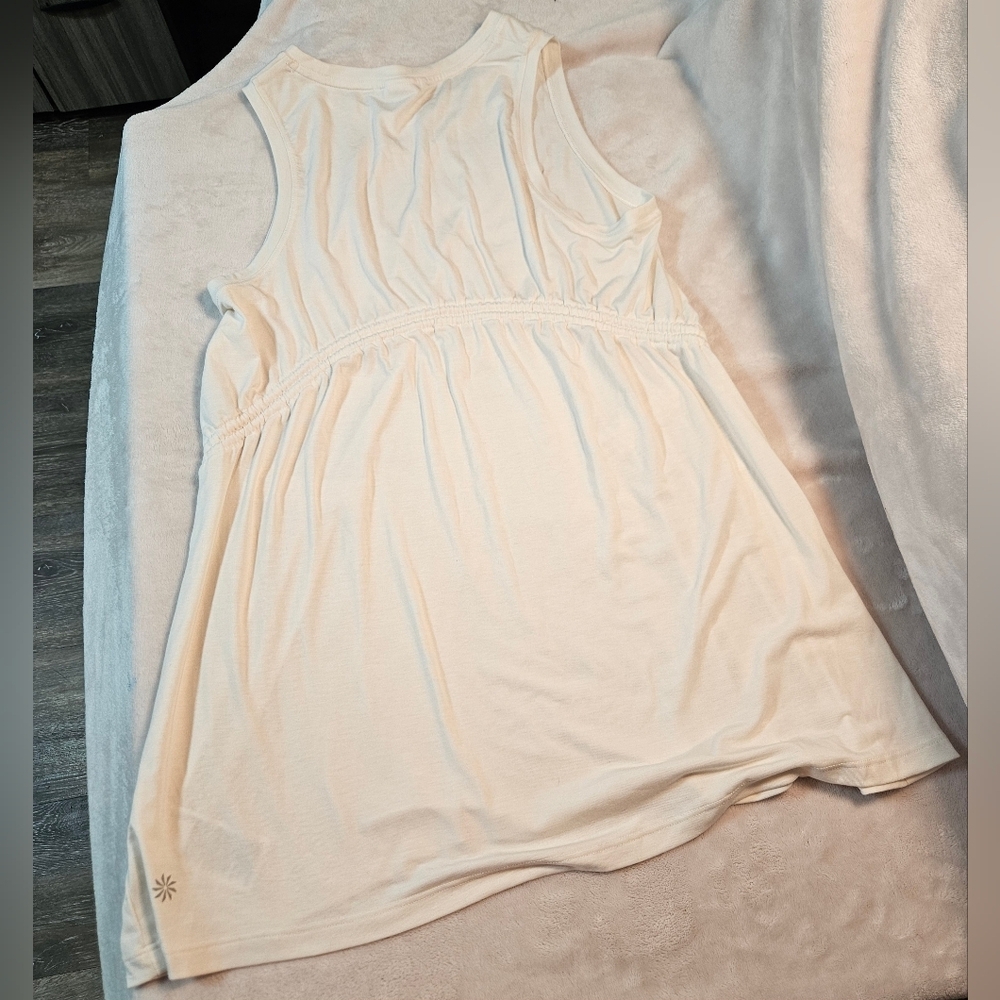 Athleta Cream Sleeveless Blouse